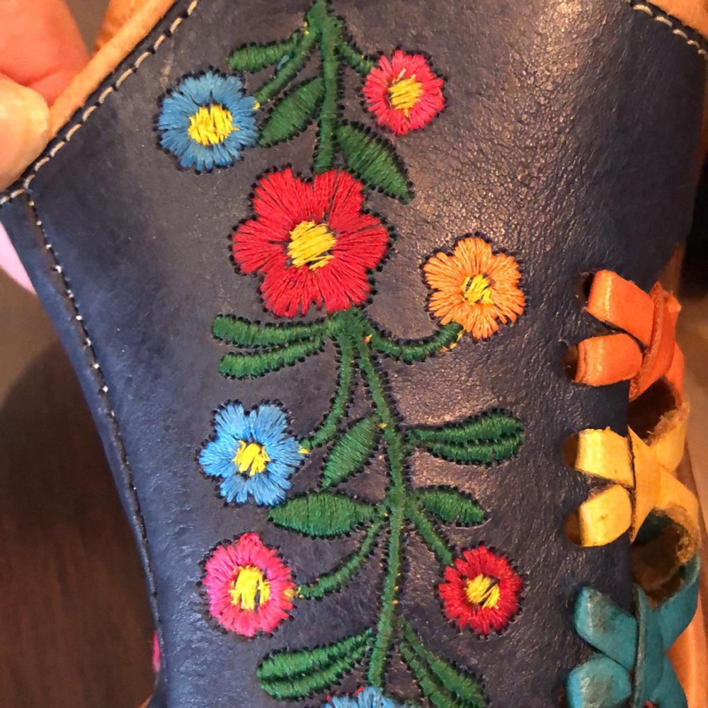 🇲🇽Milart Hurache handmade Mexican leather, embroidered, platform heeled sandal - Picture 6 of 11